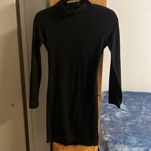 Black long sleeve backless mini dress